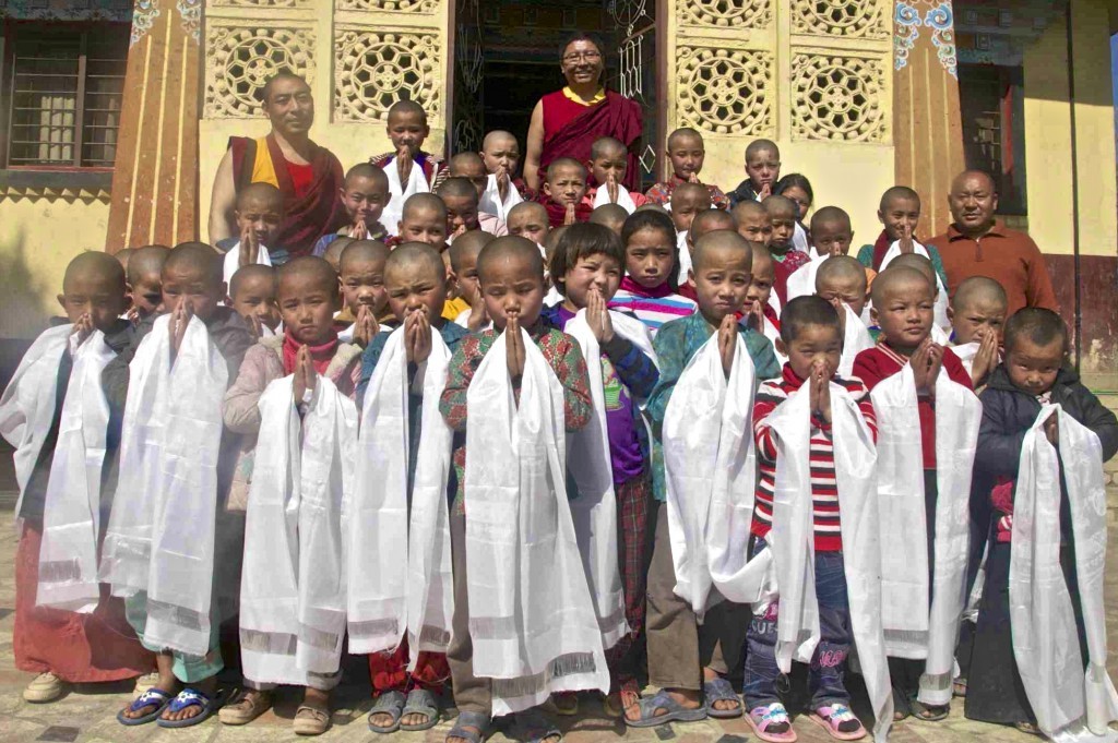 Rinpoche with our new arrivals (left Genla Bhumthar, Right Khenpo Kunchok Palden)